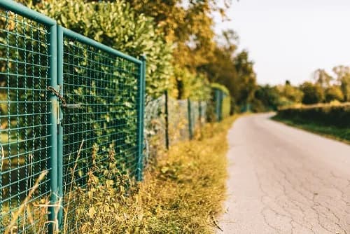 Czy można ogrodzić działkę rolną? Sprawdź przepisy i wymagania Czy można ogrodzić działkę rolną? Sprawdź przepisy i wymagania